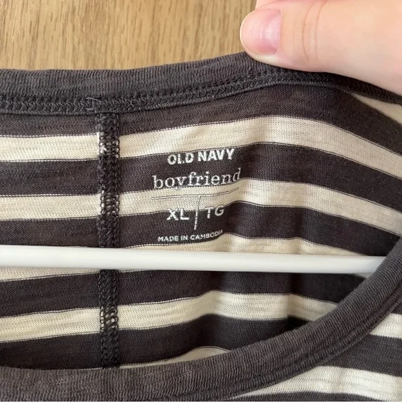 Old Navy Striped Boyfriend Pocket Tee, Grey/White Cotton Short Sleeve T-Shirt - Picture 4 of 8